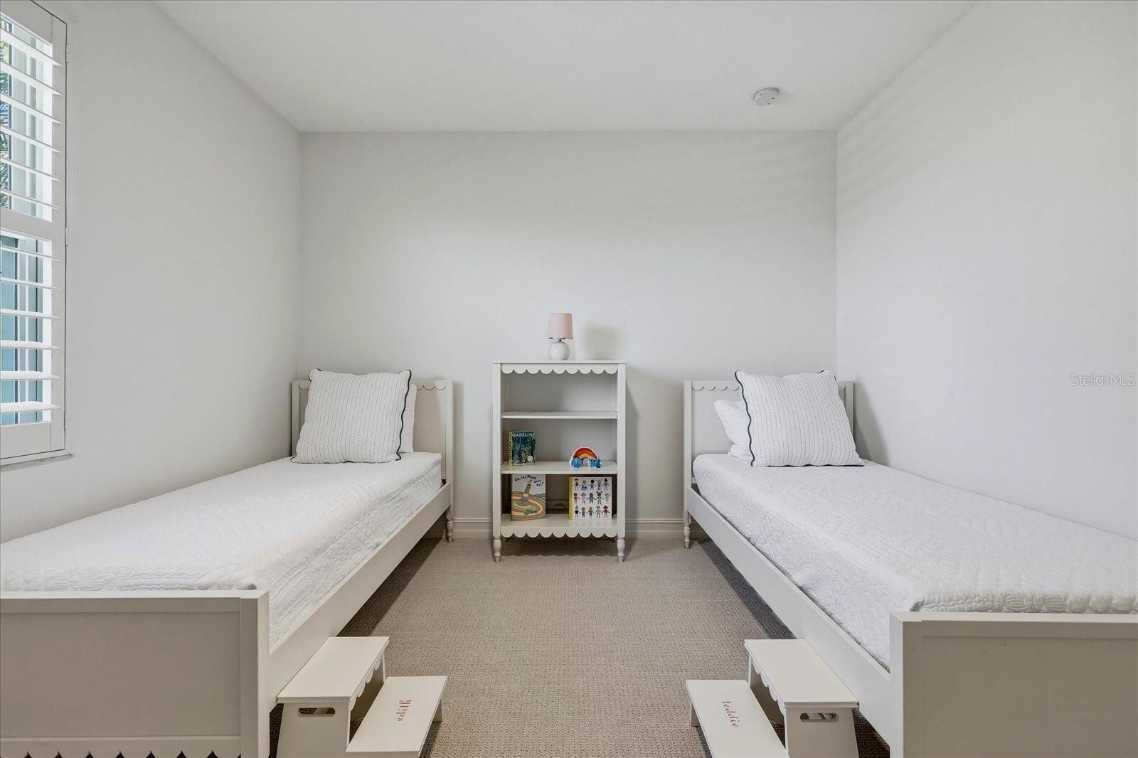 Image 41 of 80 For 12022 Medley Terrace