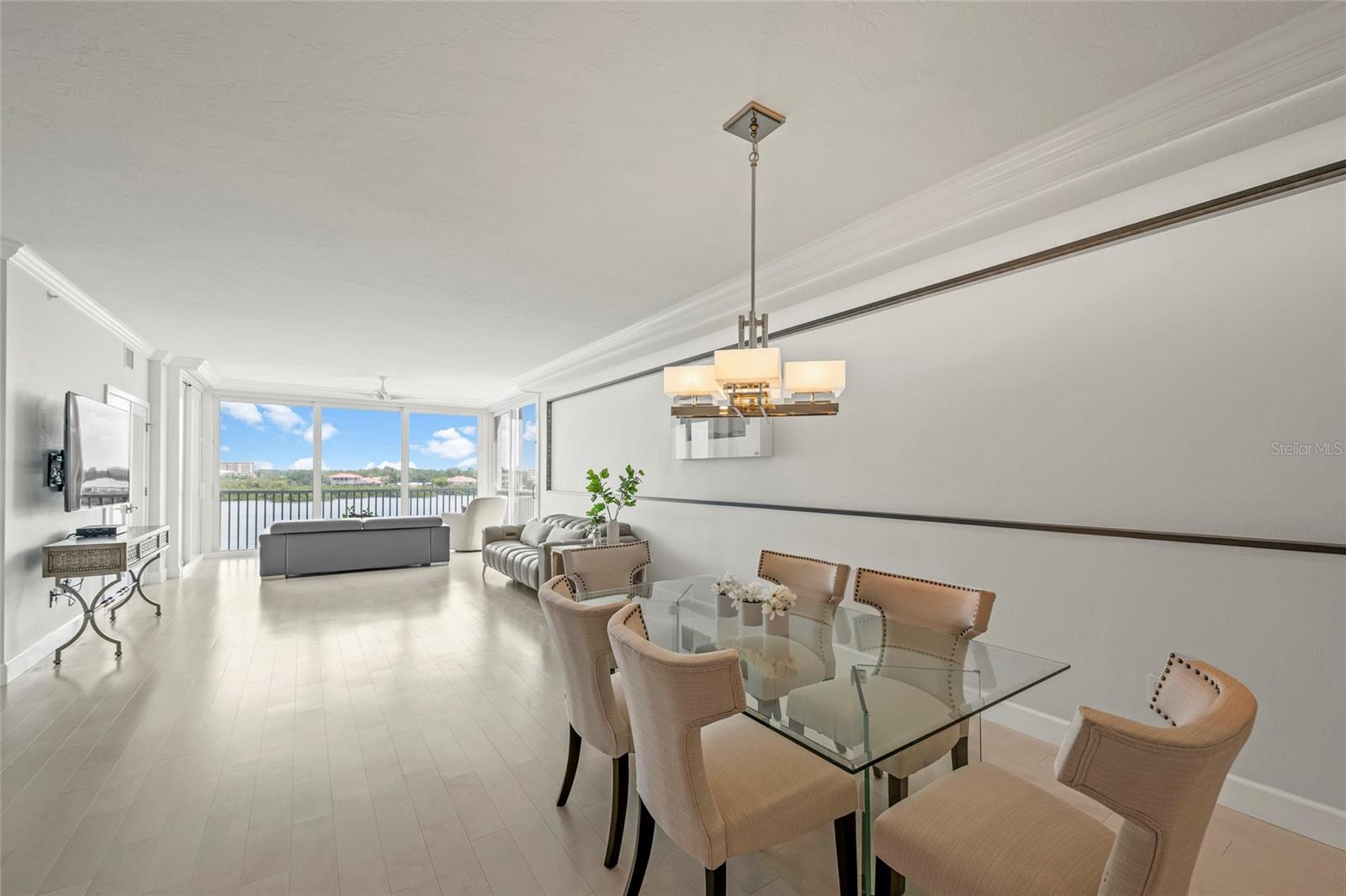 Image 19 of 47 For 1280 Dolphin Bay Way 402