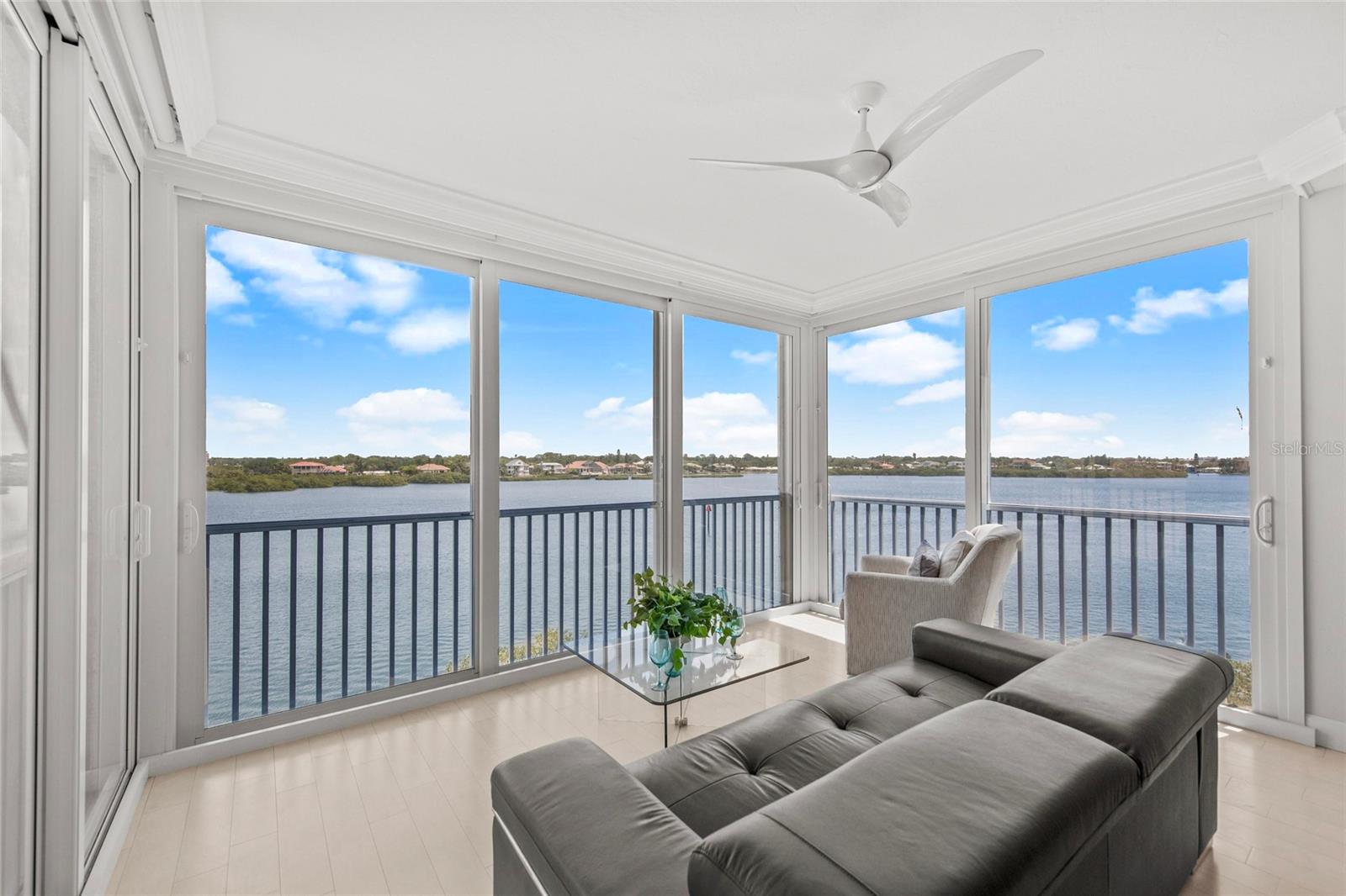 Image 22 of 47 For 1280 Dolphin Bay Way 402