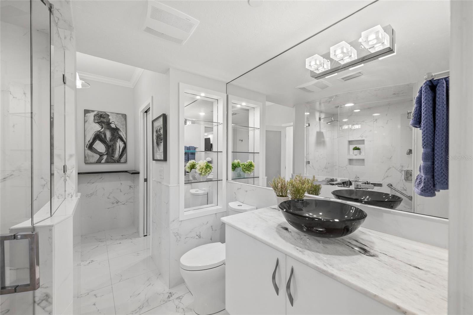 Image 32 of 47 For 1280 Dolphin Bay Way 402