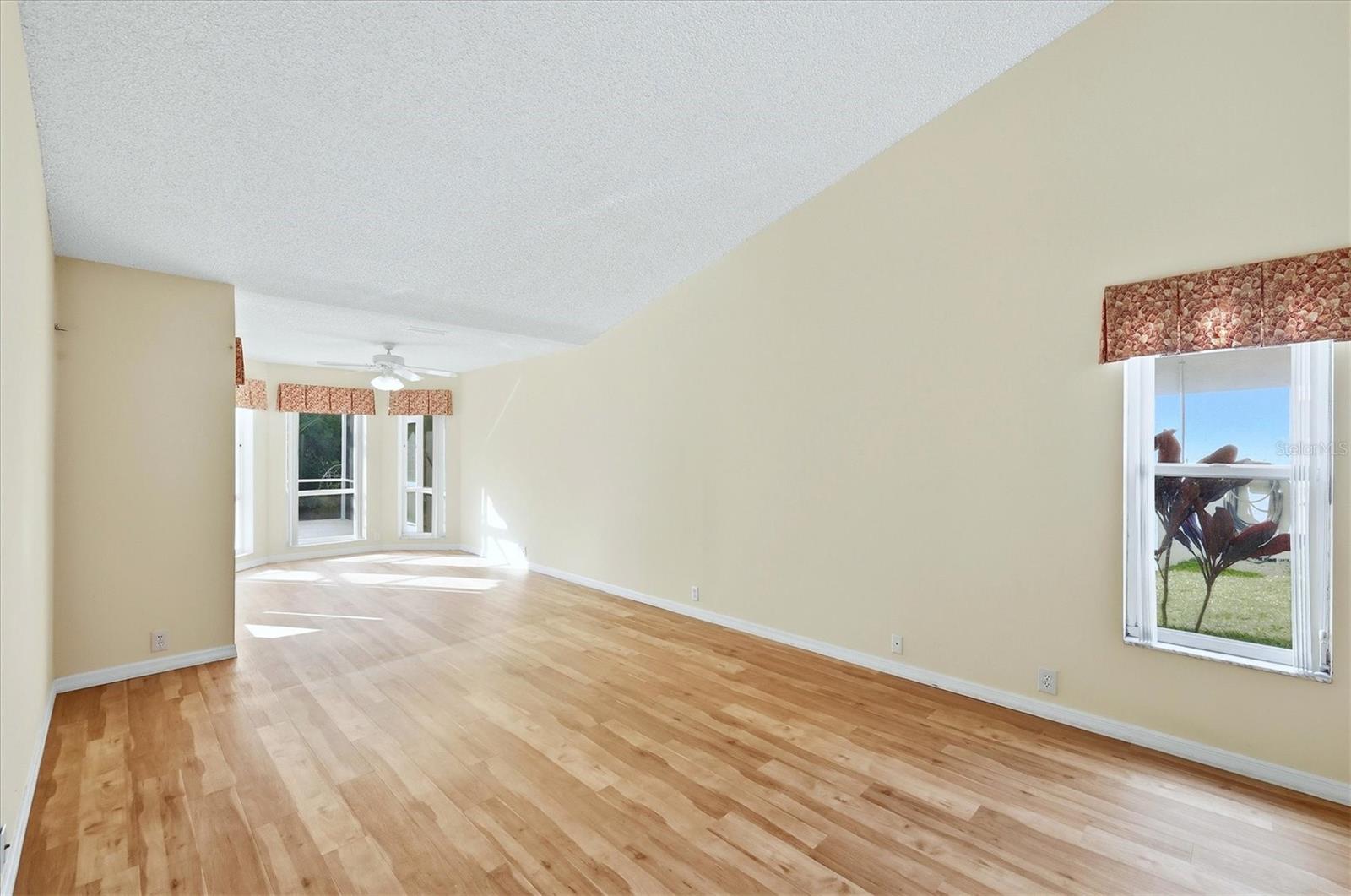 Image 14 of 41 For 1041 Beckley Circle