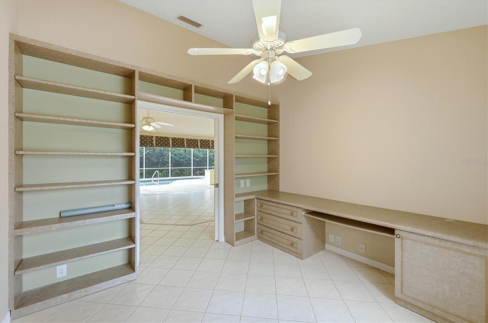 Image 26 of 41 For 1041 Beckley Circle