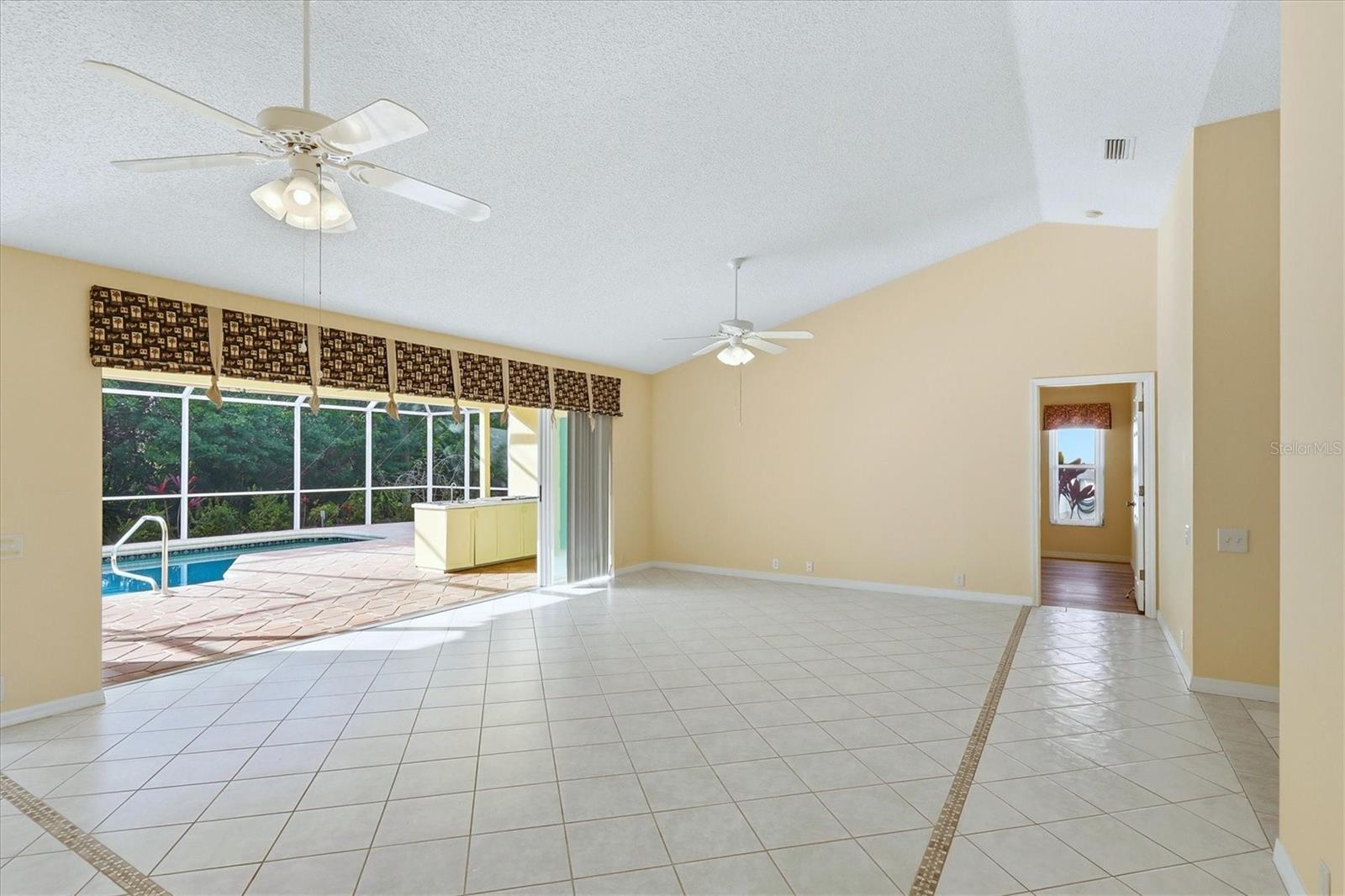 Image 7 of 41 For 1041 Beckley Circle