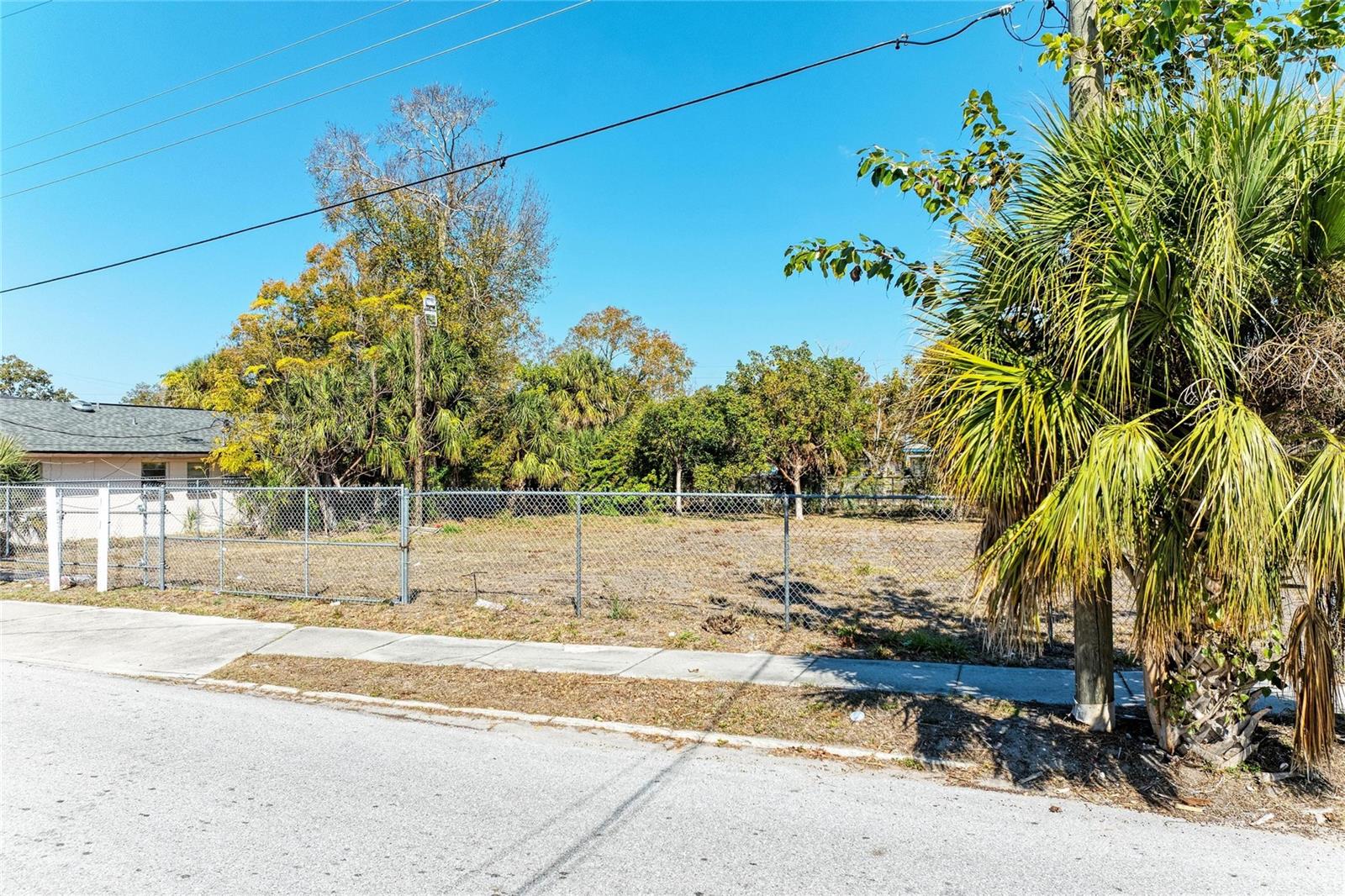 Image 14 of 25 For 1923 5th Street