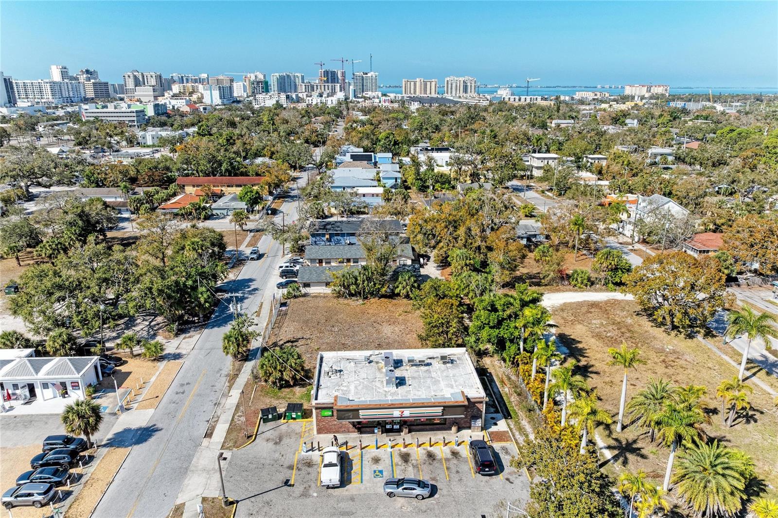 Image 15 of 25 For 1923 5th Street