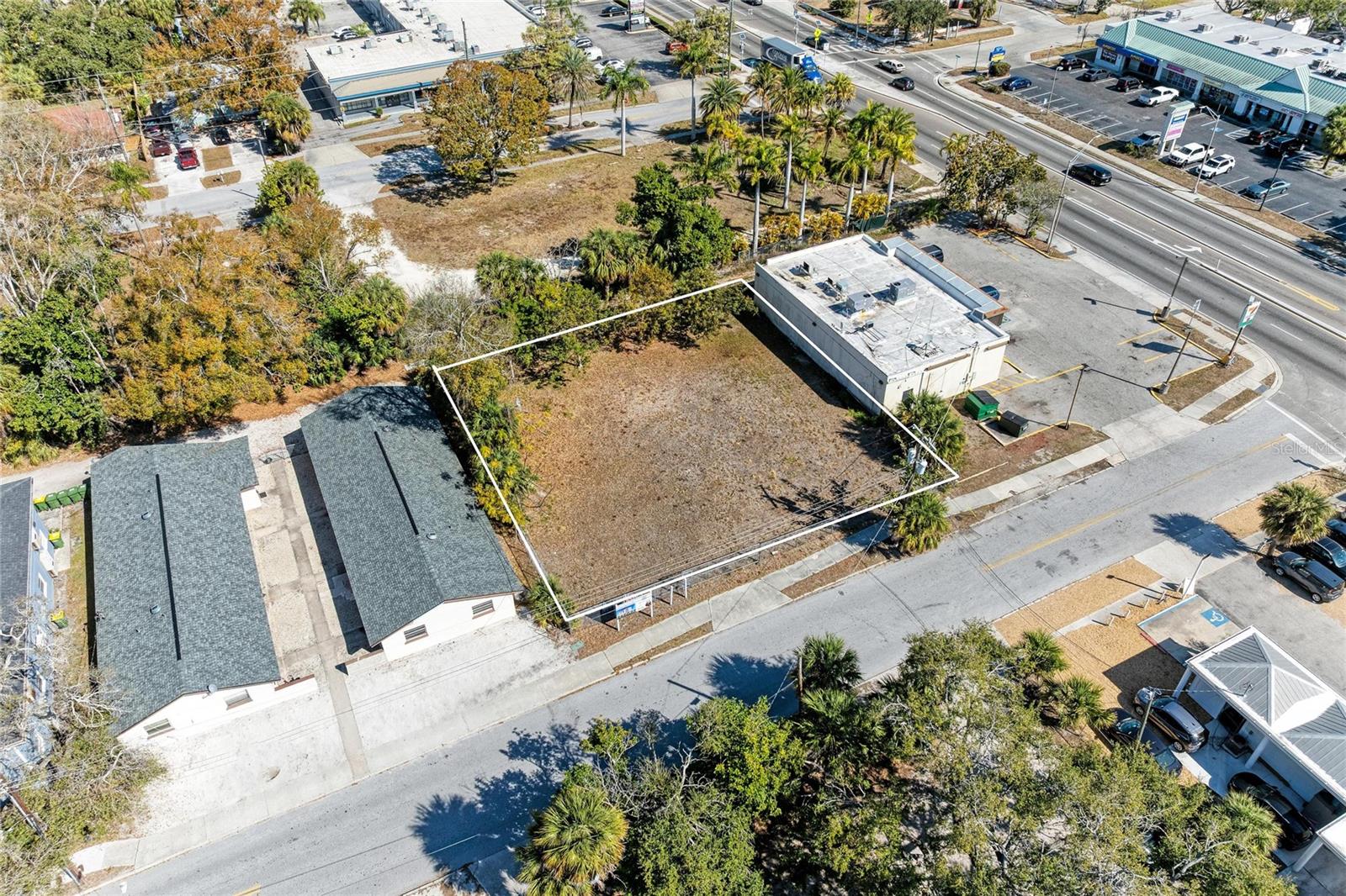 Image 23 of 25 For 1923 5th Street