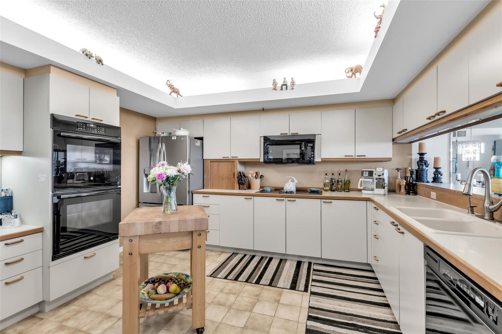 Image 12 of 69 For 2110 Harbourside Drive 523