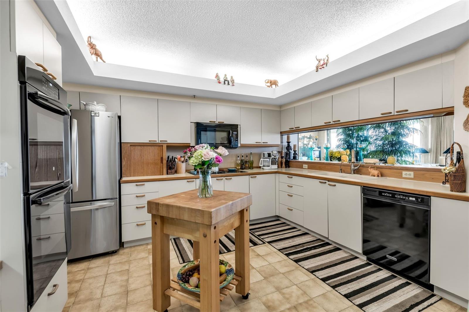 Image 14 of 69 For 2110 Harbourside Drive 523