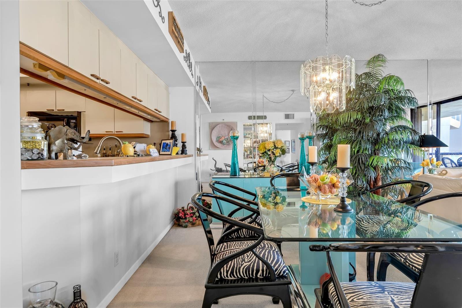 Image 23 of 69 For 2110 Harbourside Drive 523