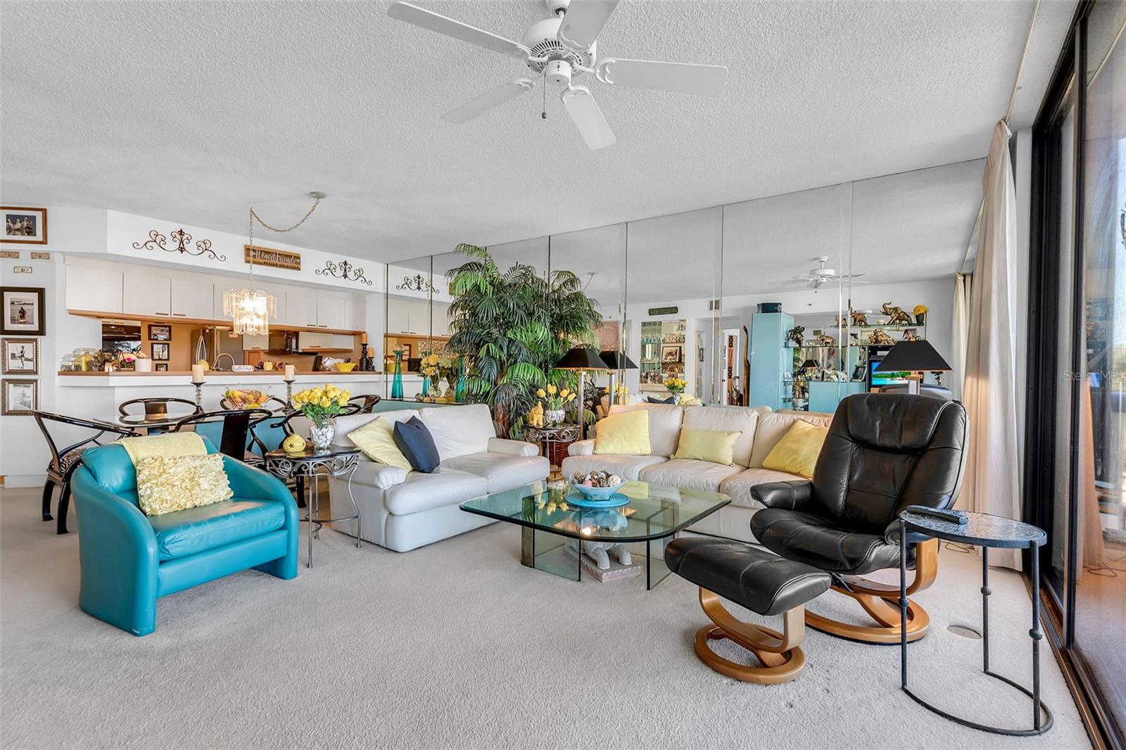 Image 27 of 69 For 2110 Harbourside Drive 523