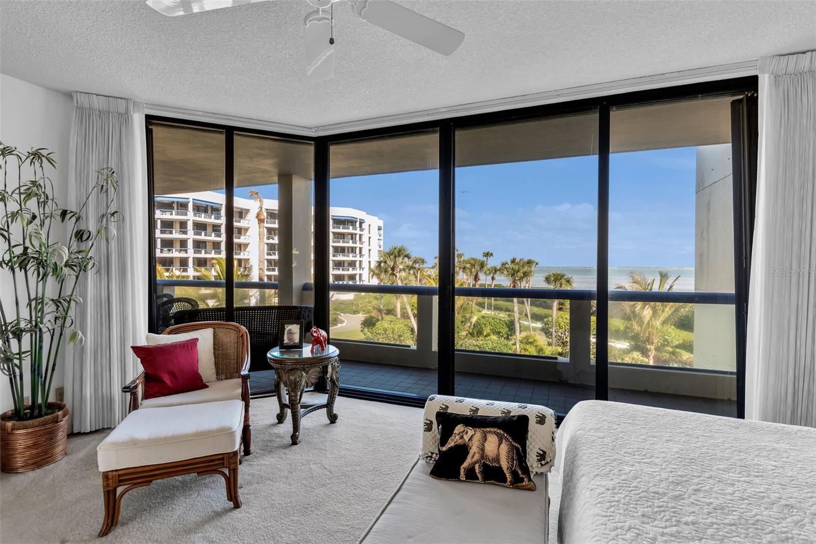 Image 30 of 69 For 2110 Harbourside Drive 523