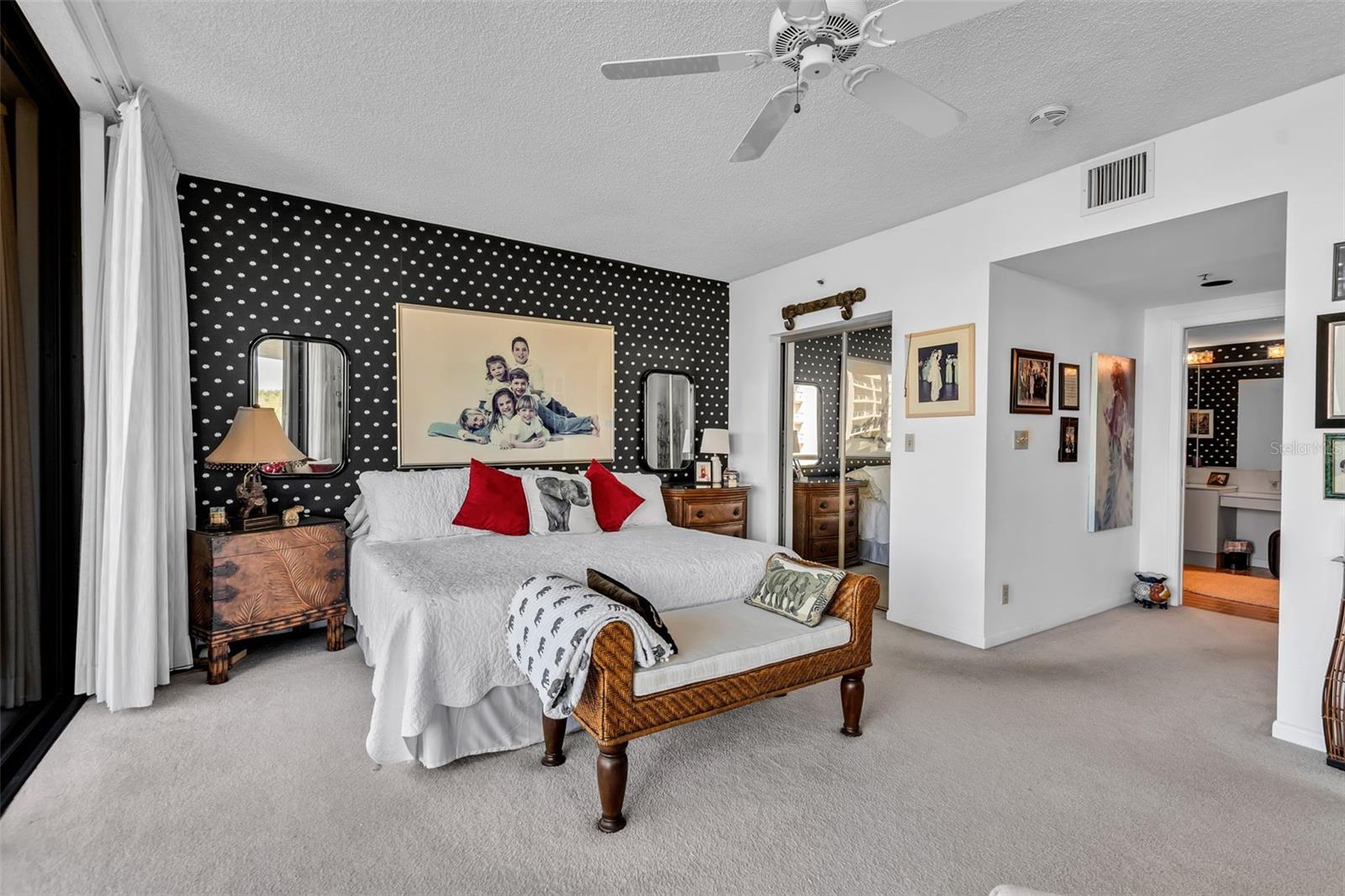 Image 32 of 69 For 2110 Harbourside Drive 523