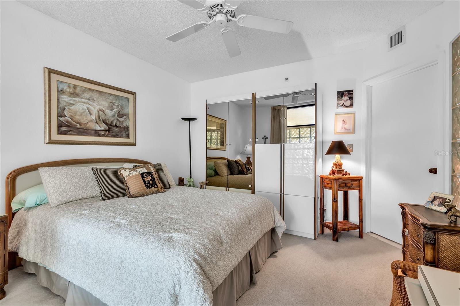 Image 42 of 69 For 2110 Harbourside Drive 523