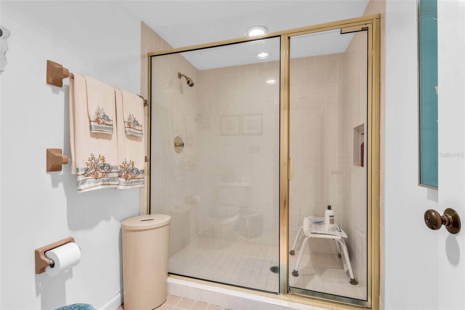 Image 45 of 69 For 2110 Harbourside Drive 523