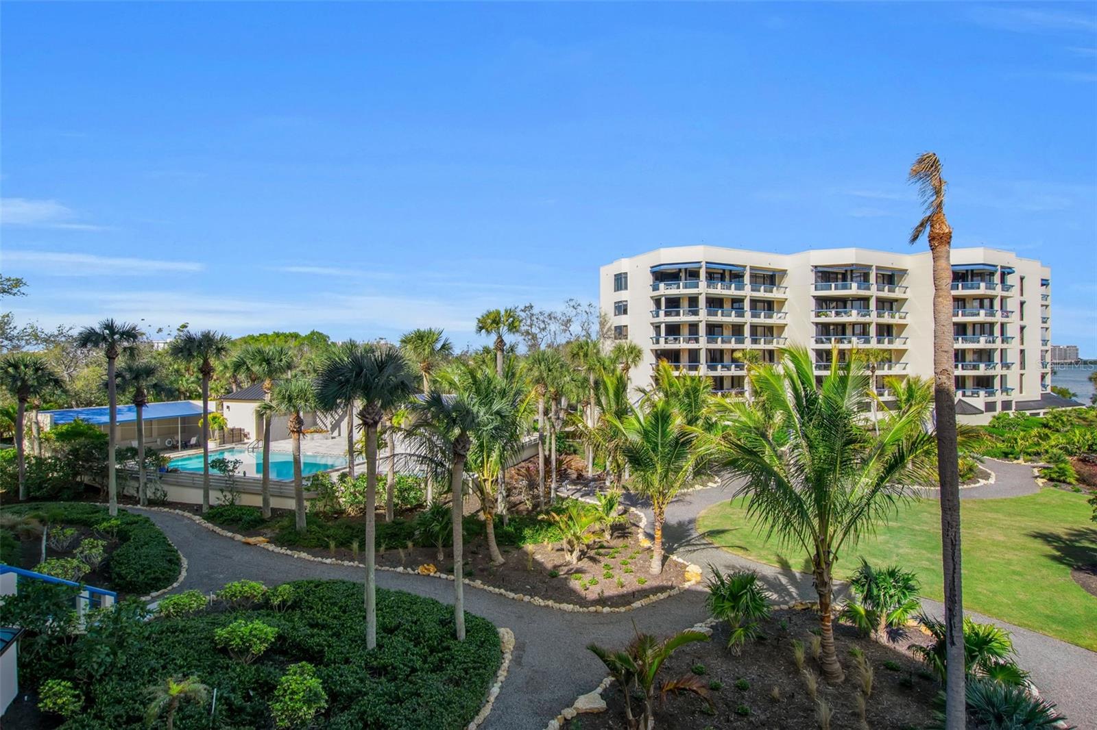 Image 53 of 69 For 2110 Harbourside Drive 523