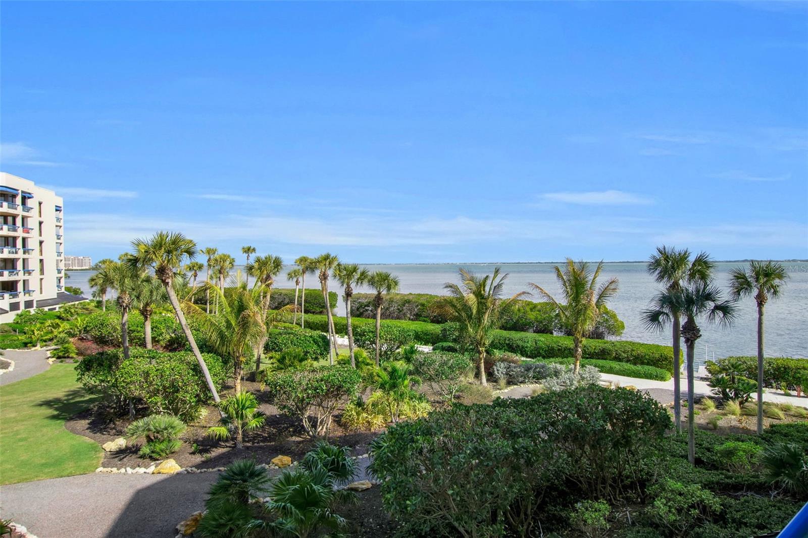 Image 54 of 69 For 2110 Harbourside Drive 523