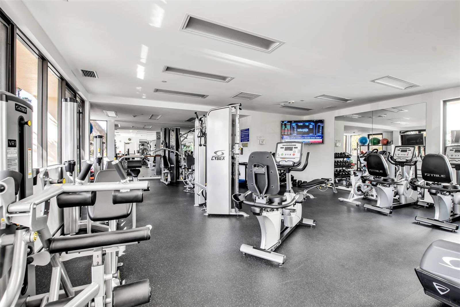 Image 57 of 69 For 2110 Harbourside Drive 523