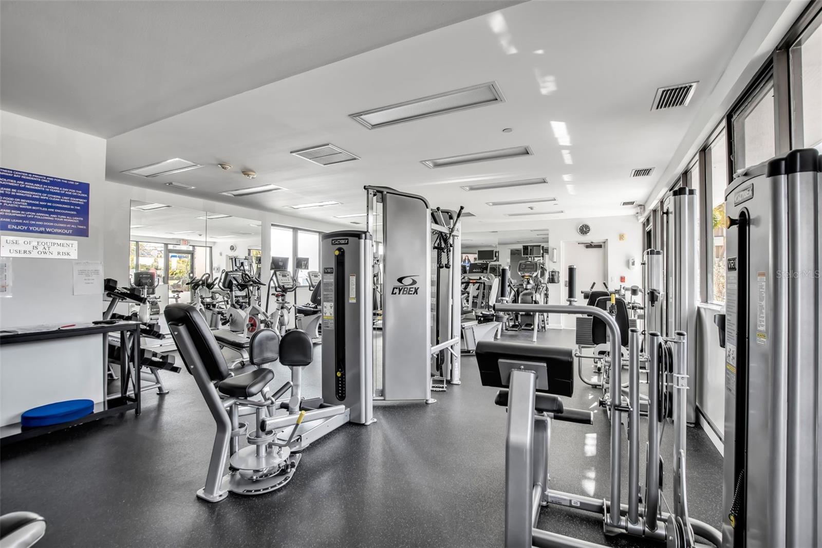 Image 59 of 69 For 2110 Harbourside Drive 523