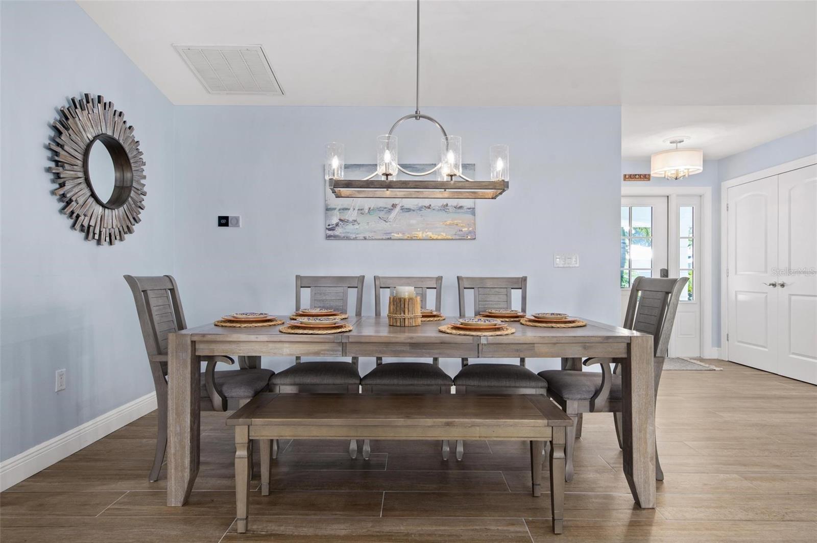 Image 16 of 81 For 607 North Point Drive