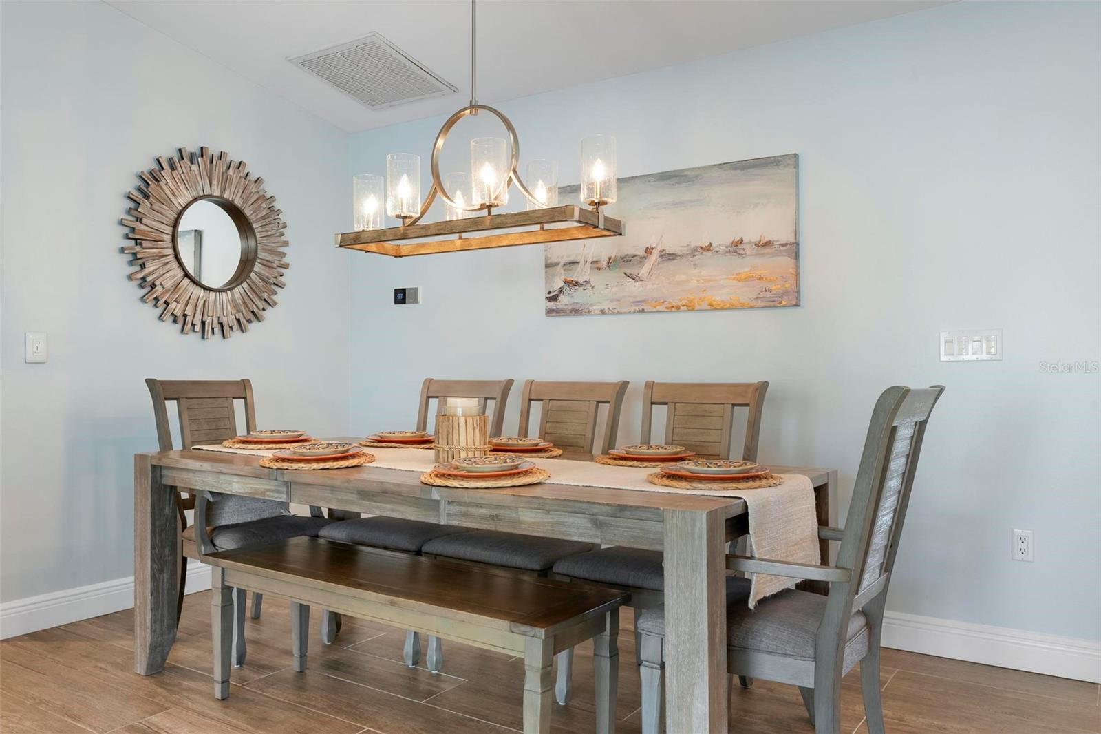 Image 17 of 81 For 607 North Point Drive