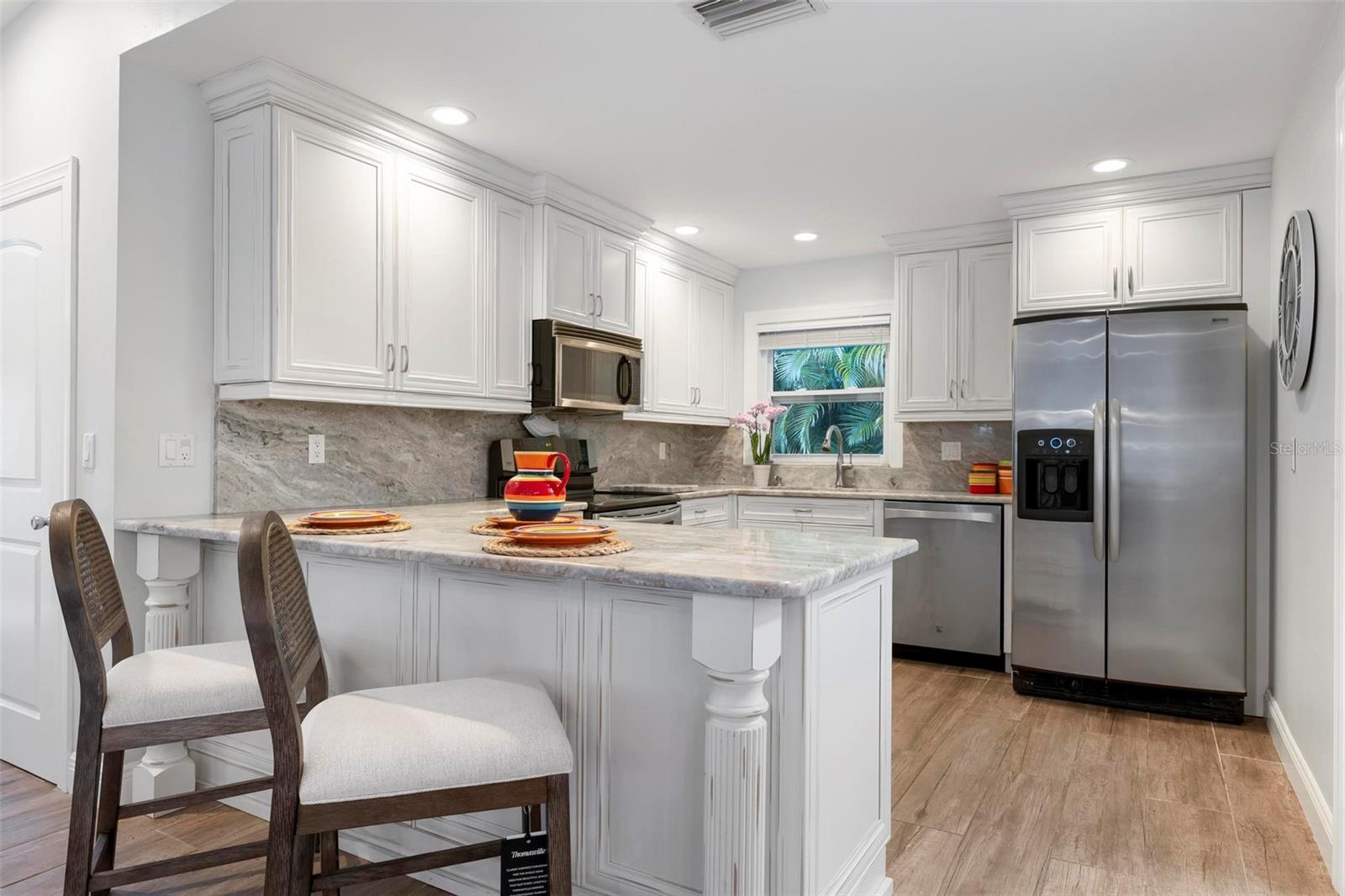 Image 19 of 81 For 607 North Point Drive