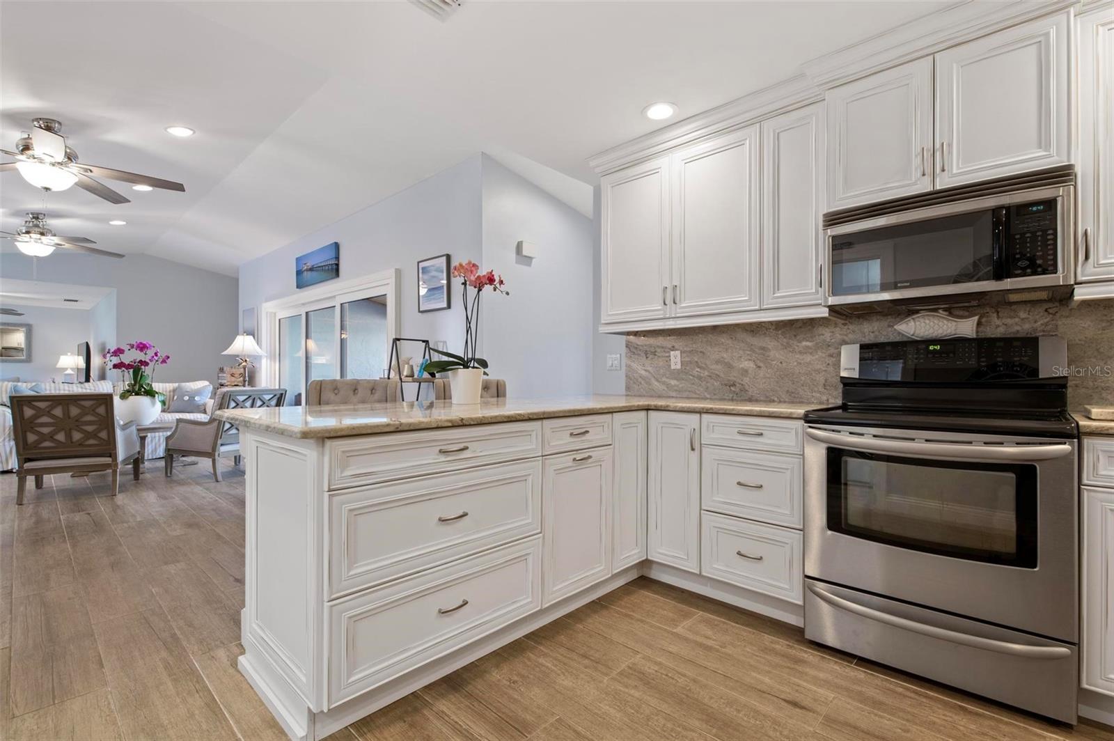 Image 21 of 81 For 607 North Point Drive