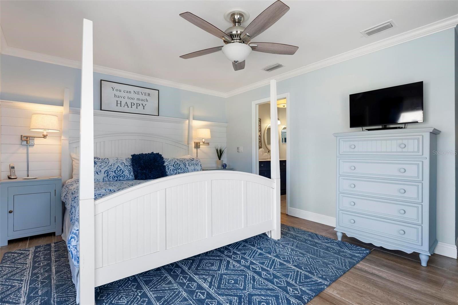 Image 27 of 81 For 607 North Point Drive