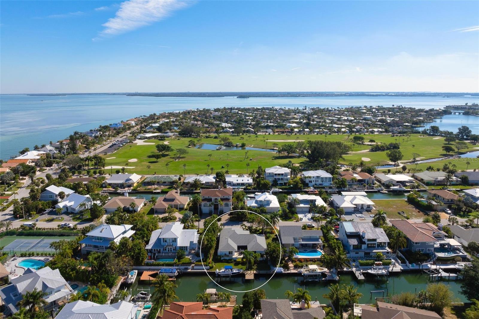 Image 5 of 81 For 607 North Point Drive