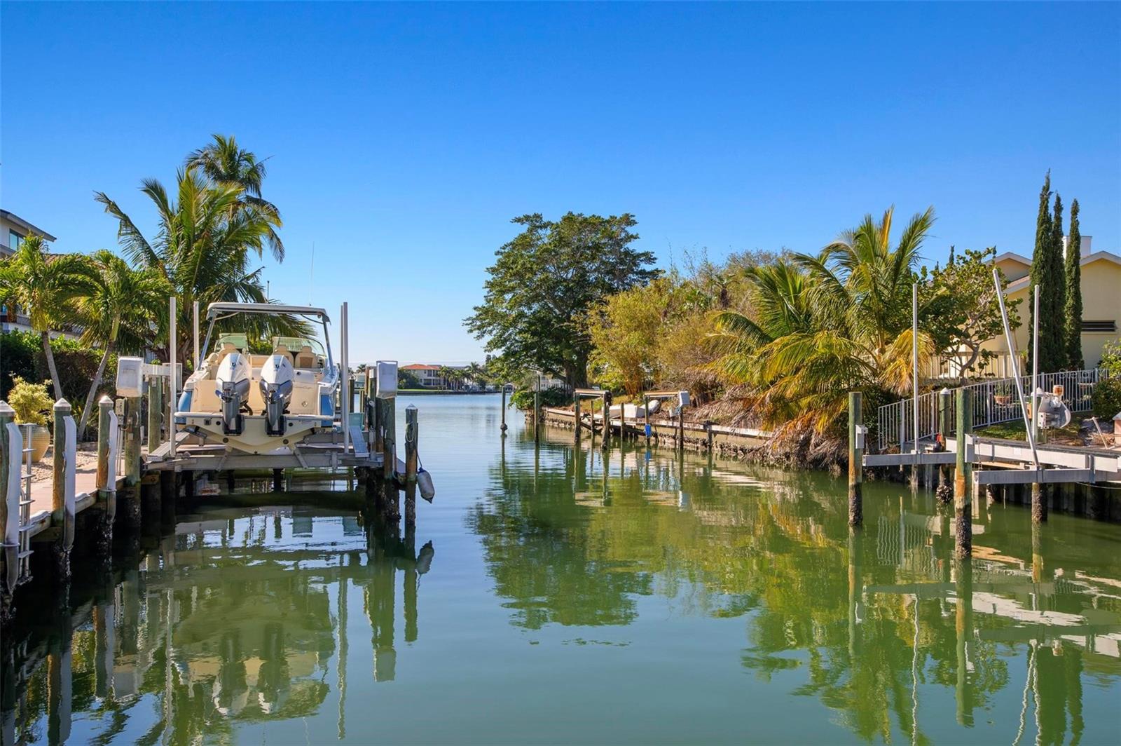 Image 53 of 81 For 607 North Point Drive