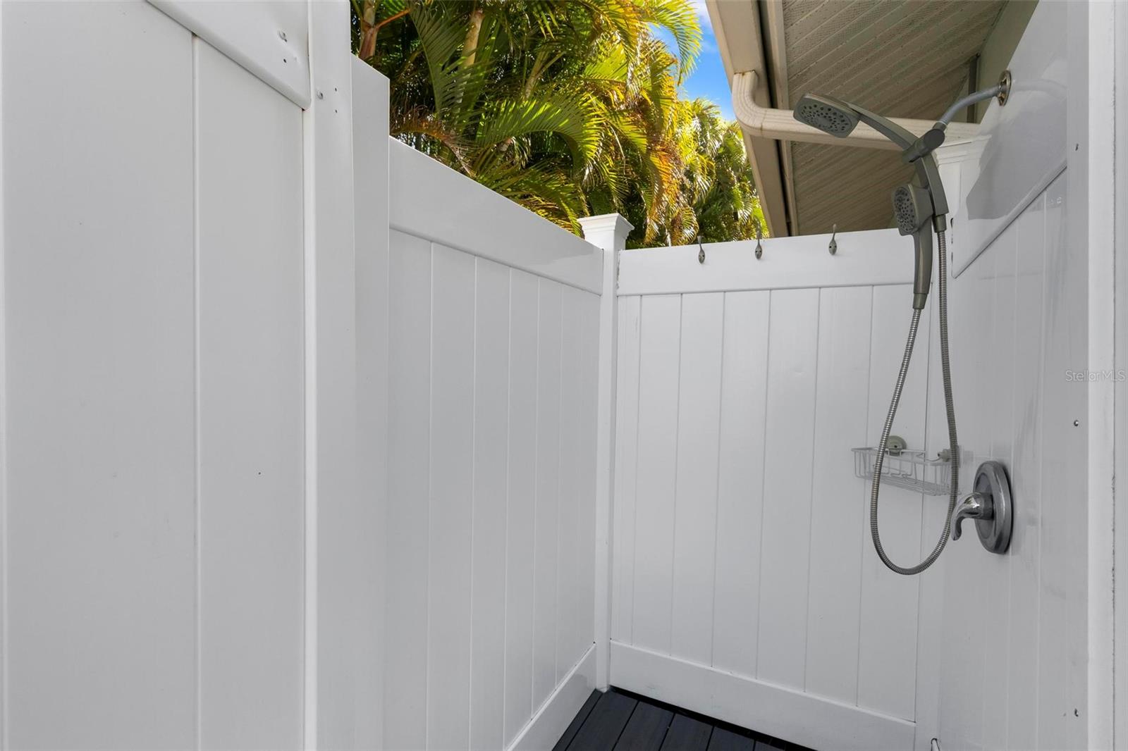 Image 56 of 81 For 607 North Point Drive