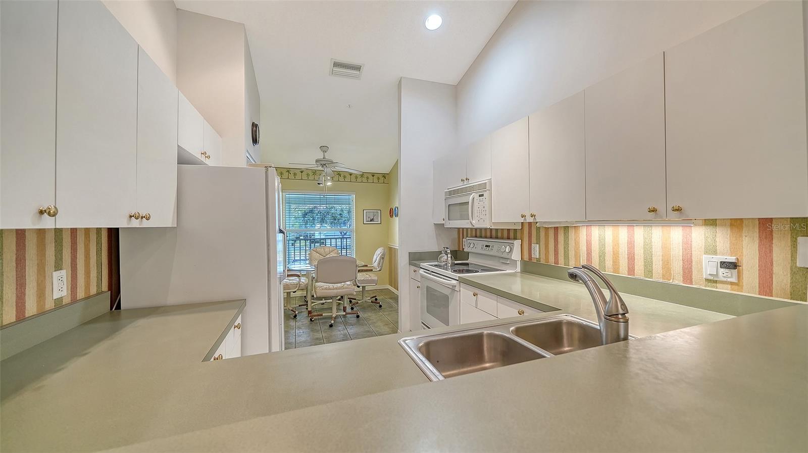 Image 18 of 56 For 9489 Millbank Drive 2623