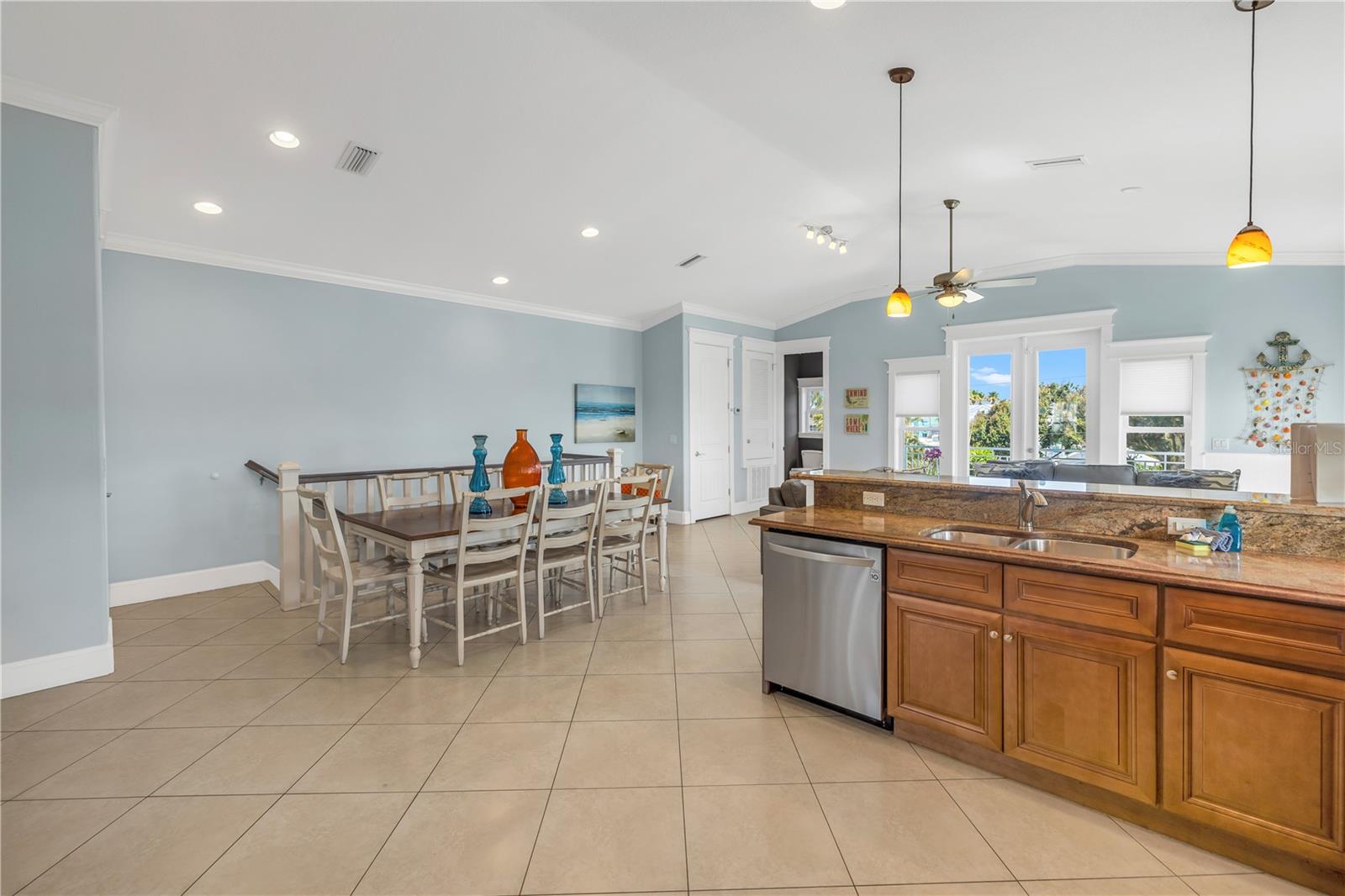 Image 27 of 50 For 105 4th Street S