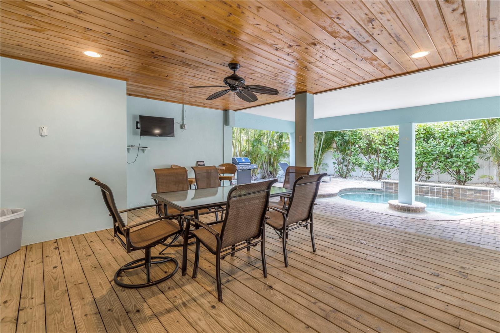 Image 45 of 50 For 105 4th Street S