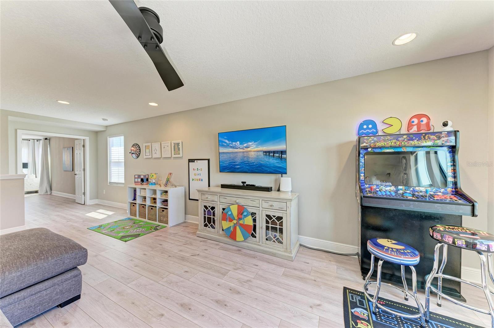 Image 42 of 81 For 12664 Oak Hill Way