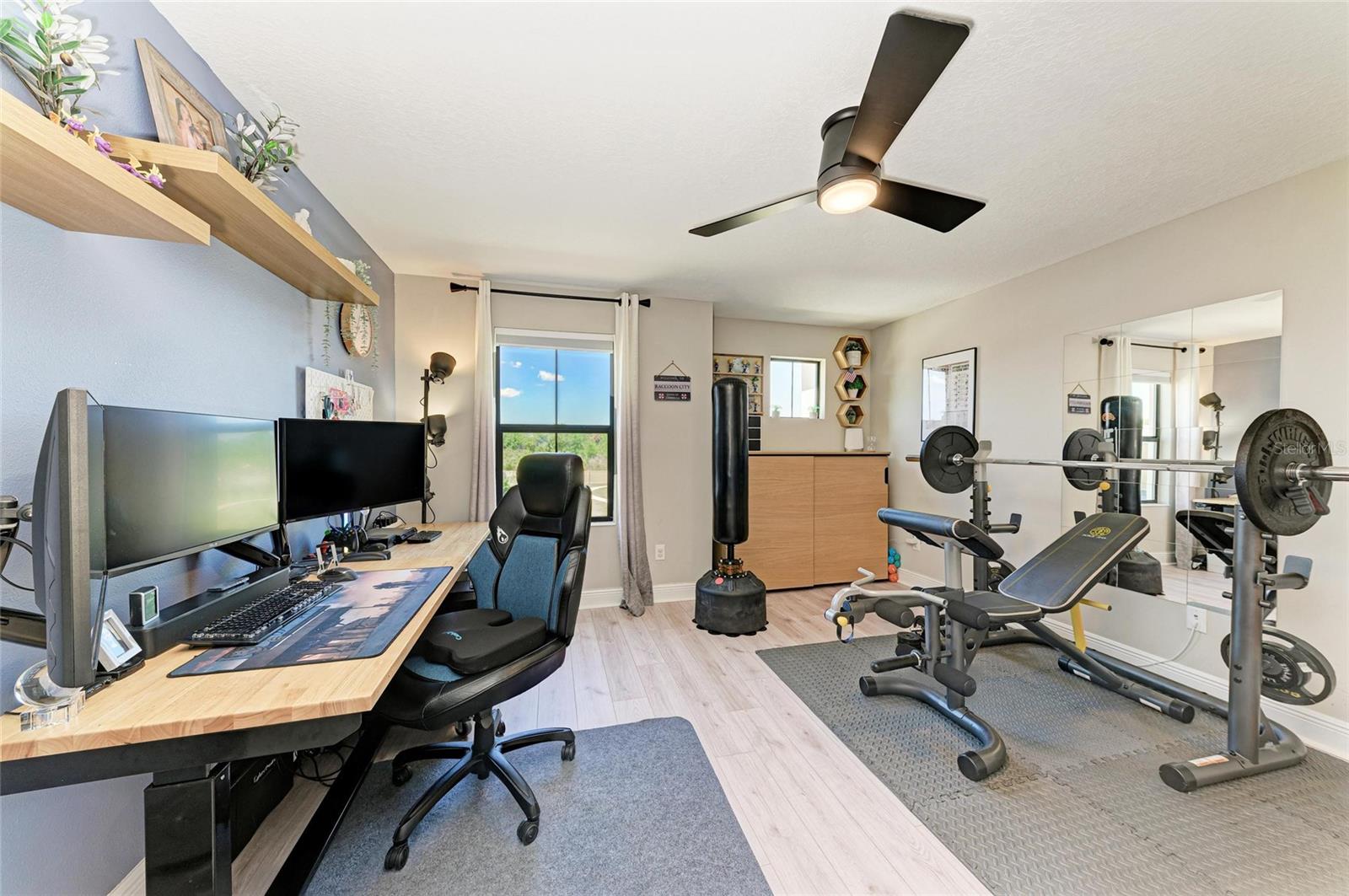 Image 52 of 81 For 12664 Oak Hill Way