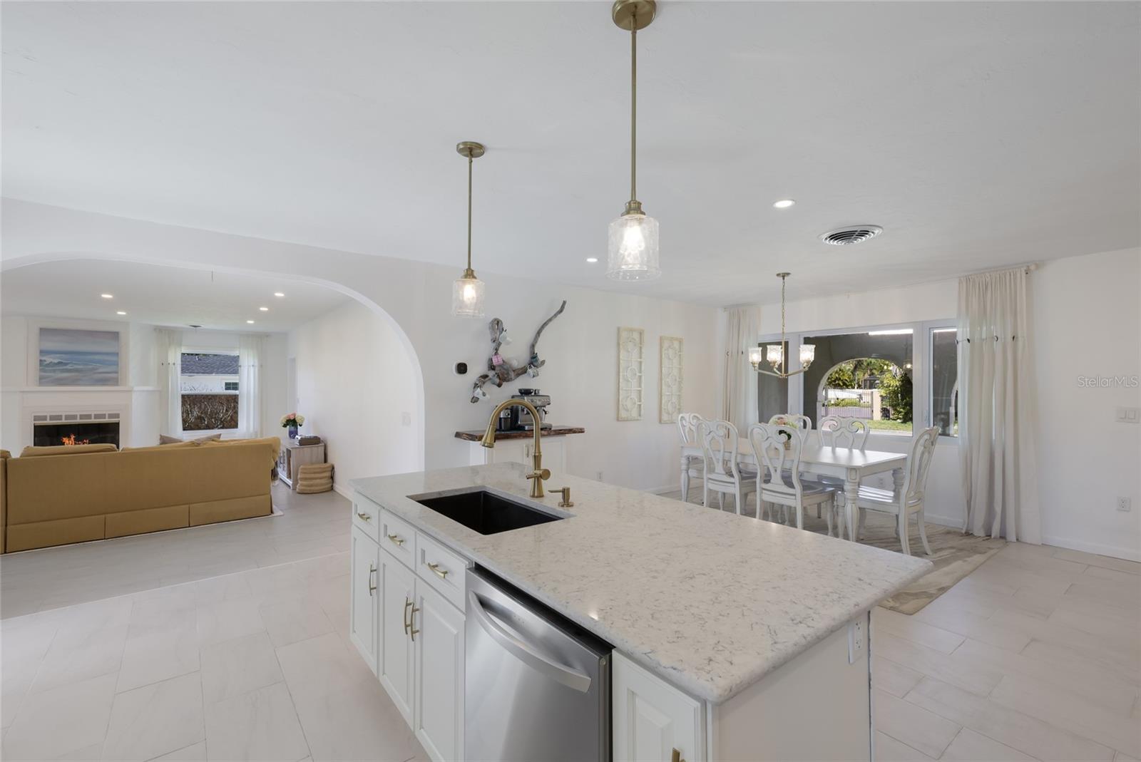 Image 12 of 56 For 4715 7th Avenue W