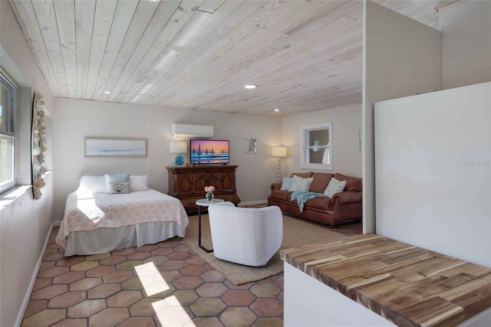 Image 38 of 56 For 4715 7th Avenue W