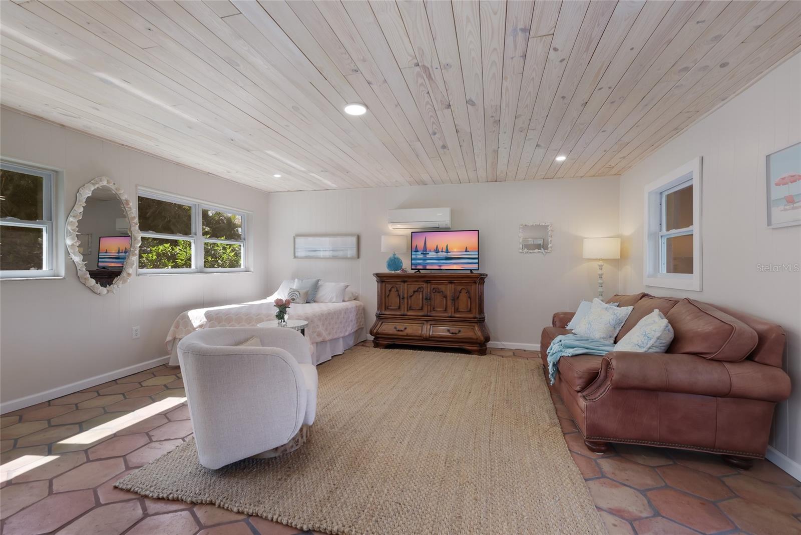 Image 39 of 56 For 4715 7th Avenue W