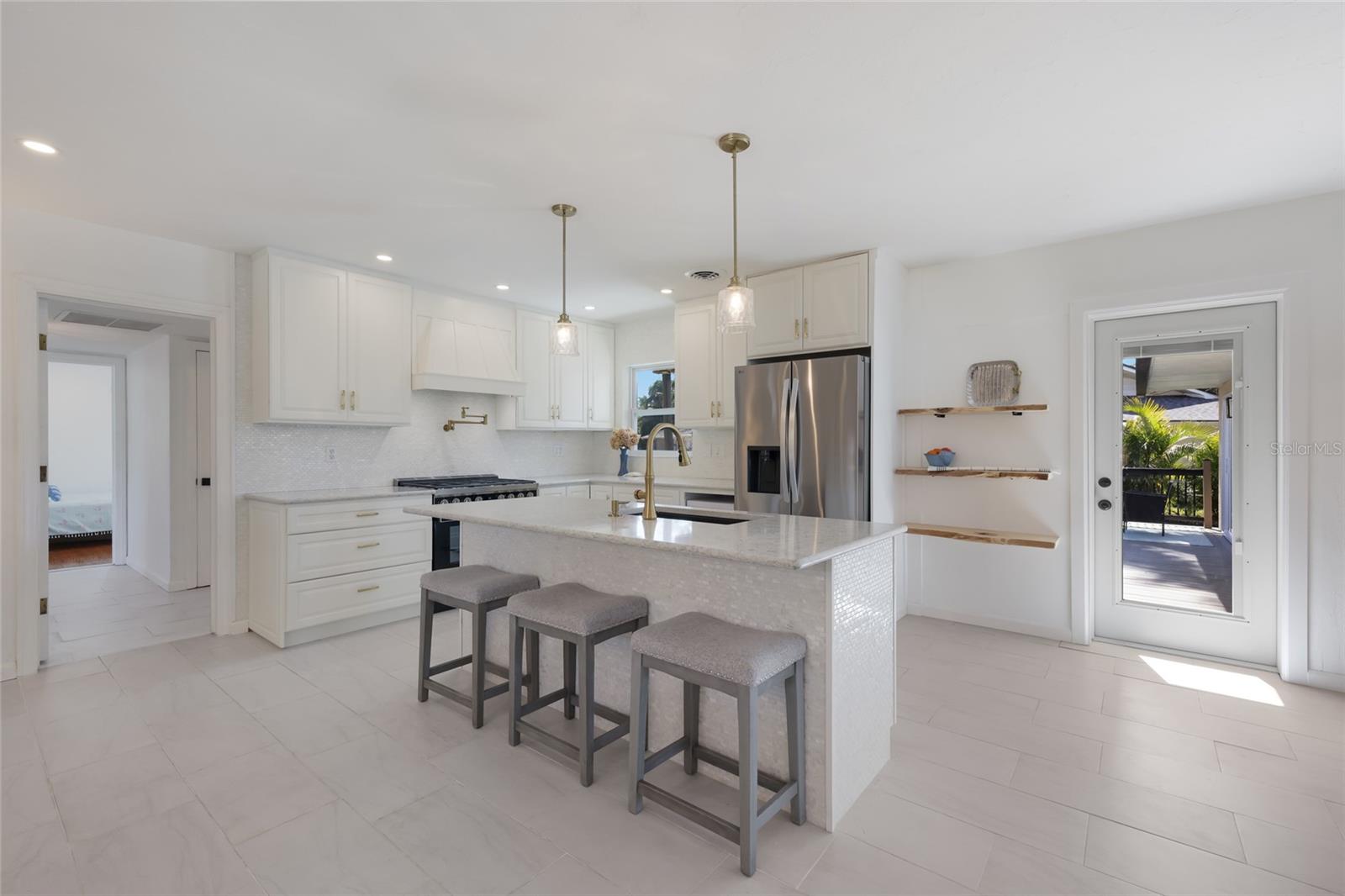 Image 5 of 56 For 4715 7th Avenue W