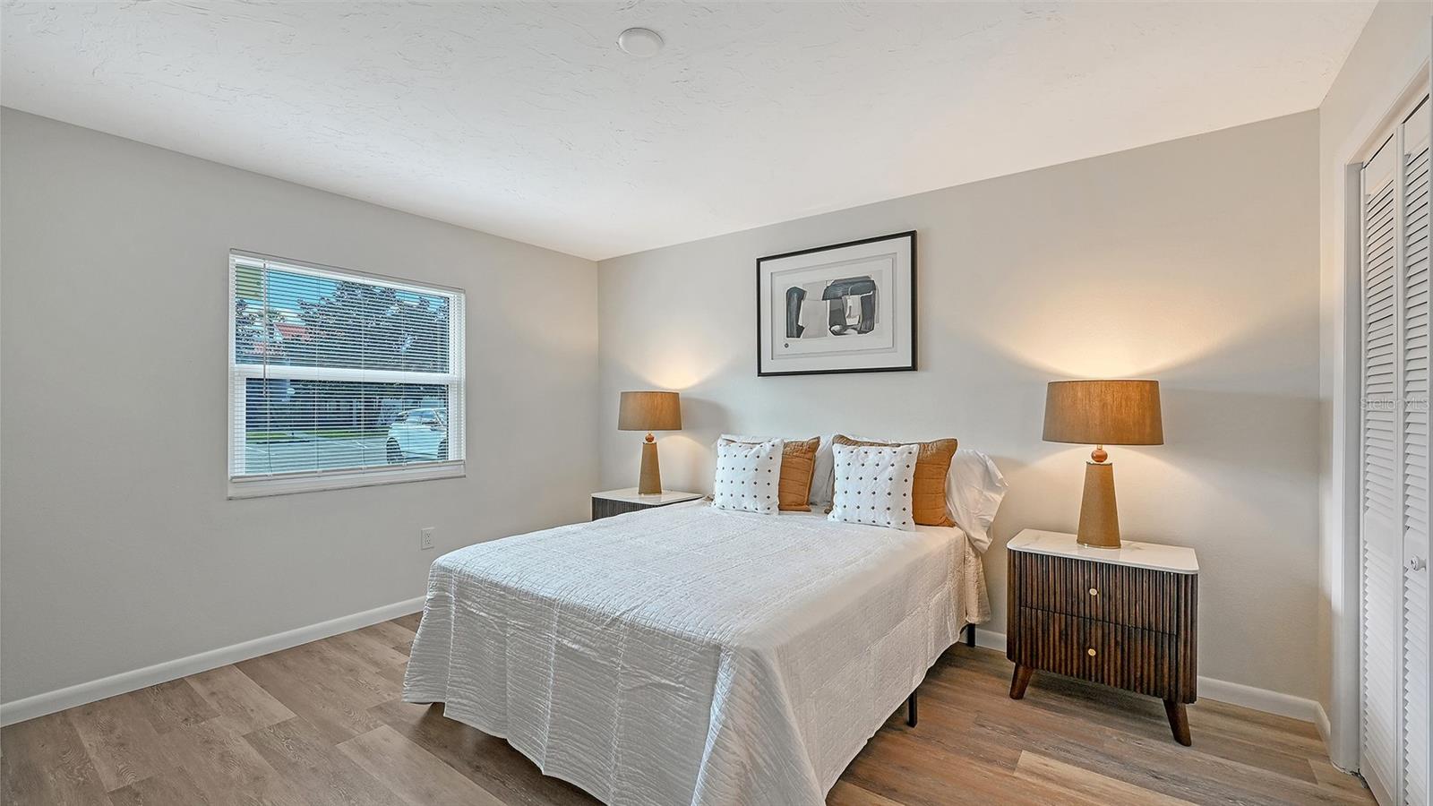 Image 14 of 36 For 3229 Beneva Road 101