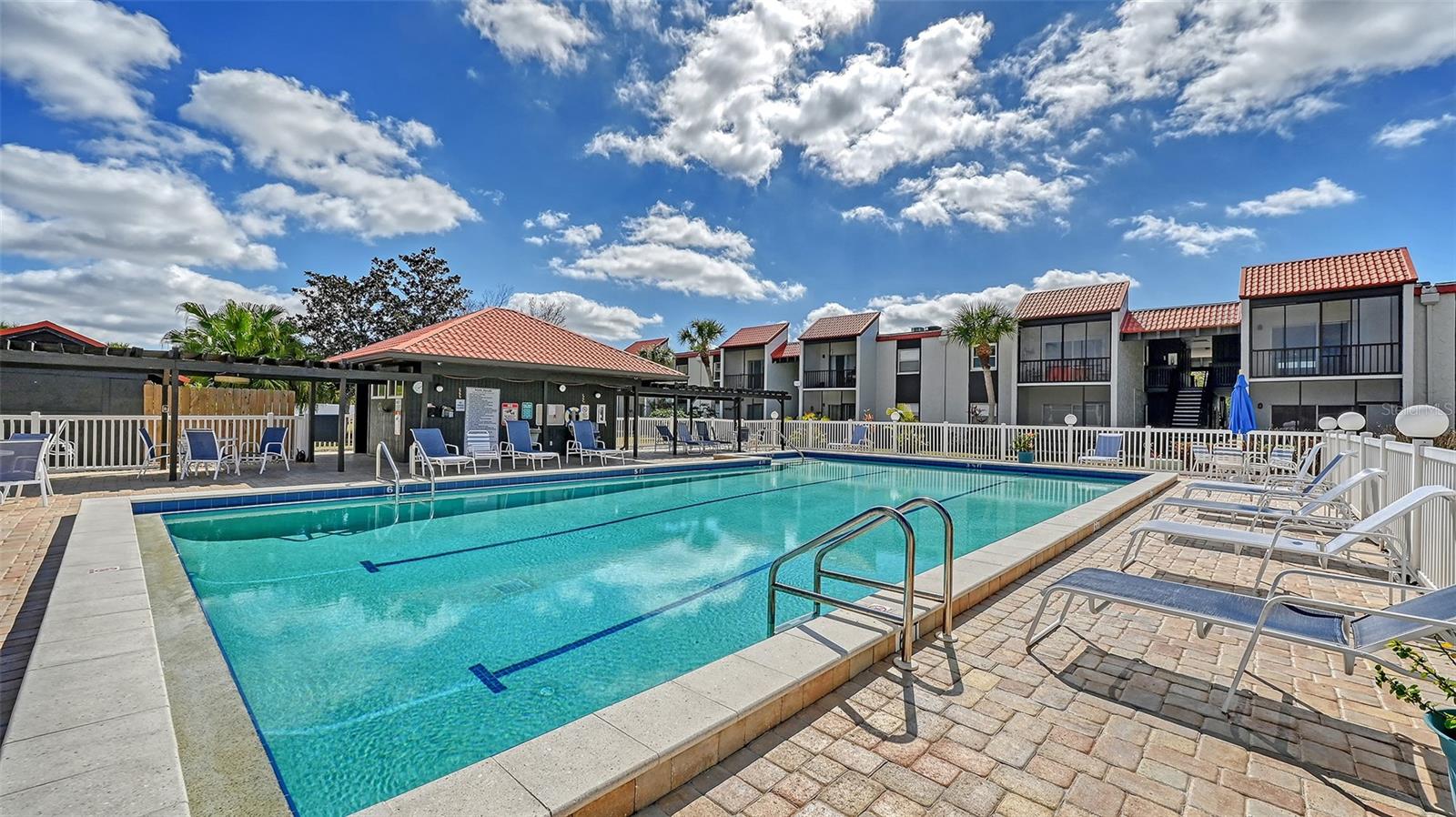 Image 24 of 36 For 3229 Beneva Road 101