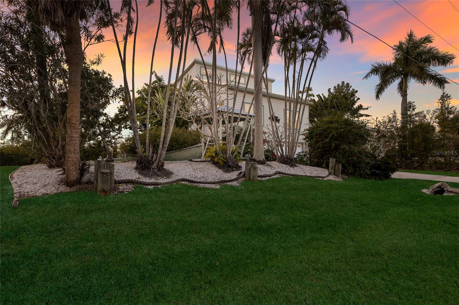 Image 6 of 79 For 115 Burns Road