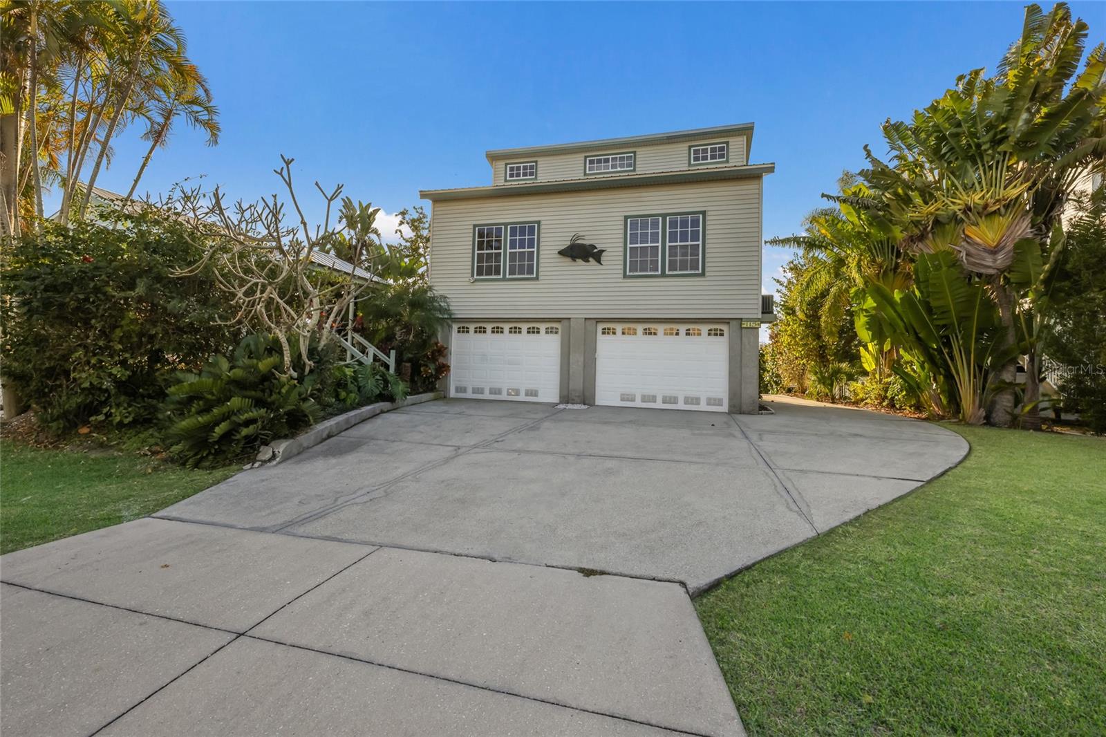 Image 7 of 79 For 115 Burns Road