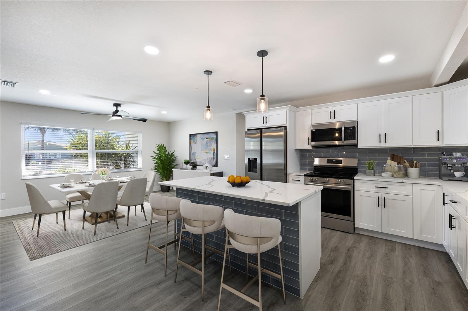 Image 14 of 57 For 10316 Kingfisher Road W