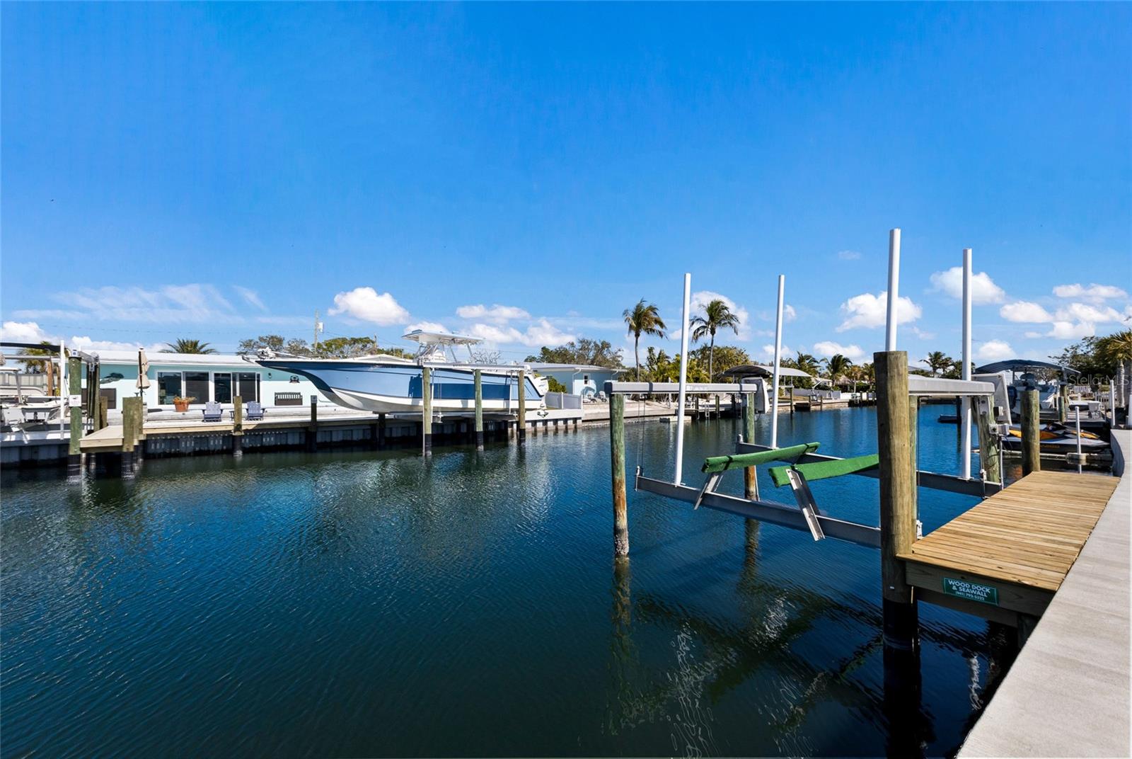 Image 50 of 57 For 10316 Kingfisher Road W