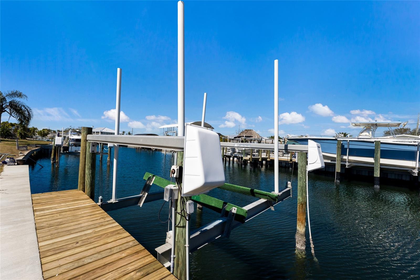 Image 51 of 57 For 10316 Kingfisher Road W