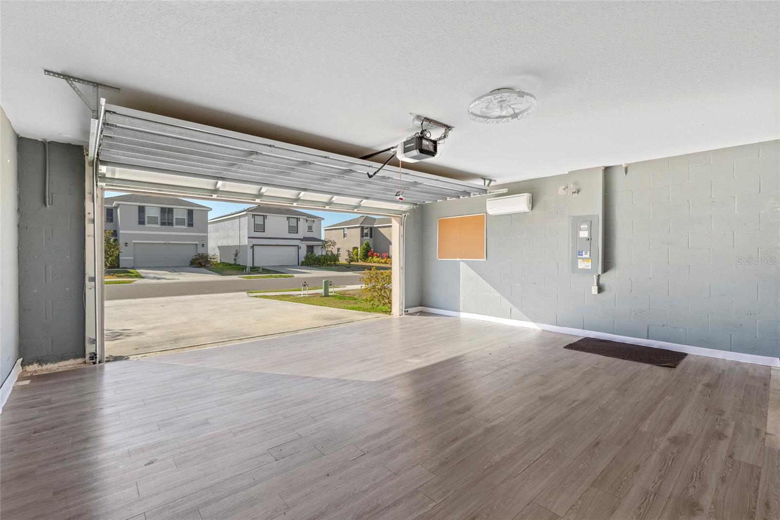 Image 18 of 24 For 2805 Rock Sound Street