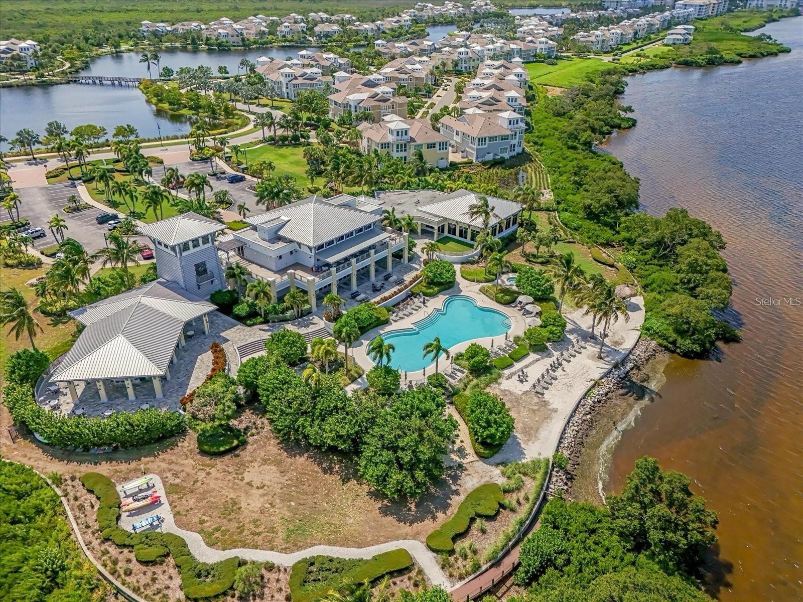 Image 12 of 20 For 324 Harbour Sound Court