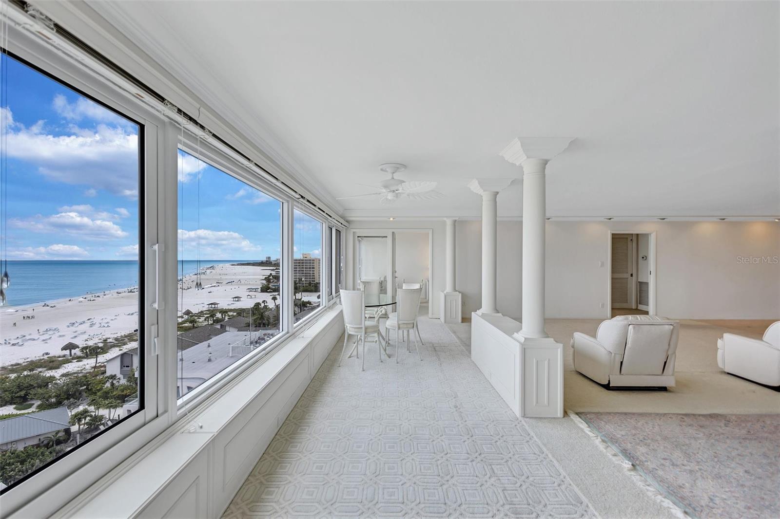 Image 15 of 78 For 6140 Midnight Pass Road 904