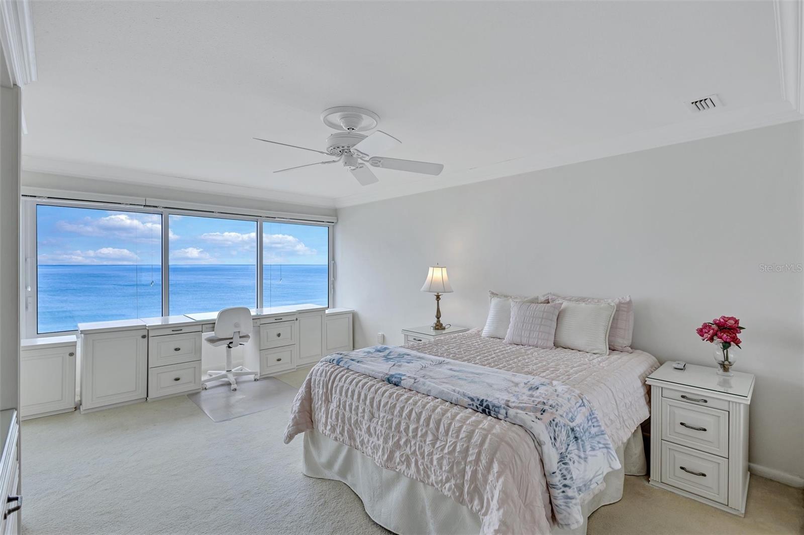 Image 18 of 78 For 6140 Midnight Pass Road 904